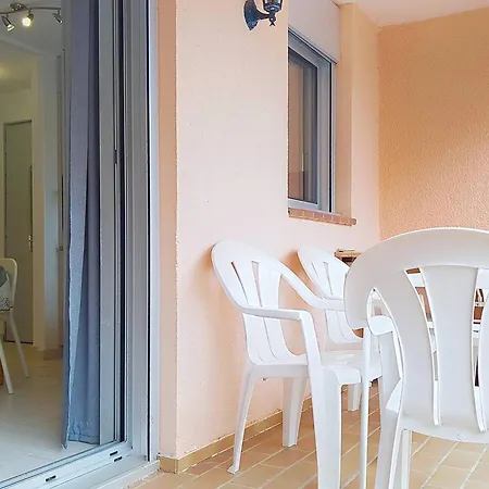 T2 Climatisé à La Favière Avec Parking, Loggia Et Proche Plages - Fr-1-610-99 *