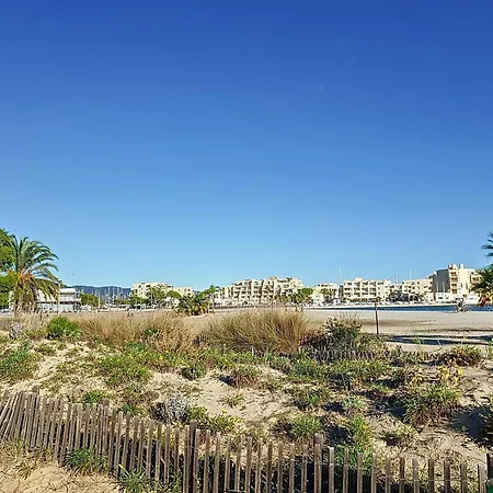 T2 Climatisé à La Favière Avec Parking, Loggia Et Proche Plages - Fr-1-610-99